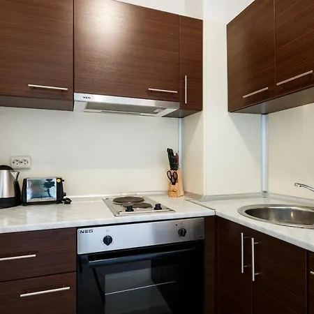 Apartment Charming 1 Bedroom For 2 People *