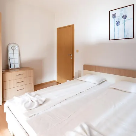 Charming 1 Bedroom For 2 People Slantschew brjag