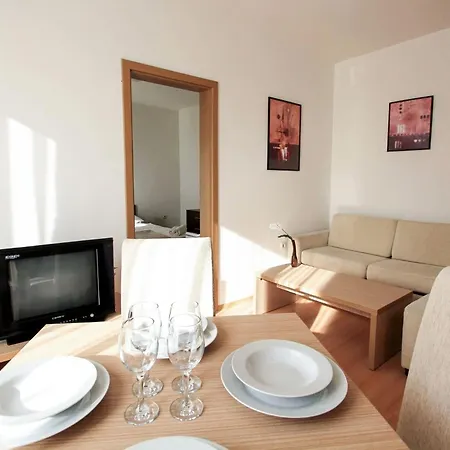 Charming 1 Bedroom For 2 People *